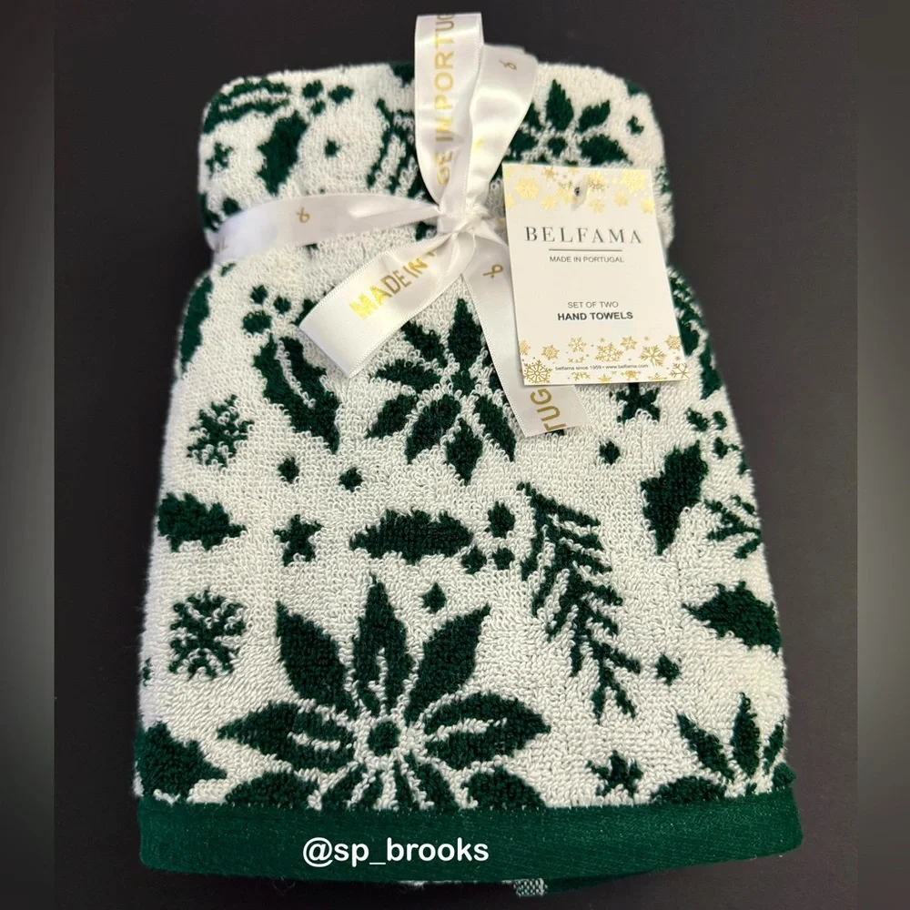 🎁BELFAMA Hand Towel Set - Holiday Green with White Holiday Trim - Set of 2